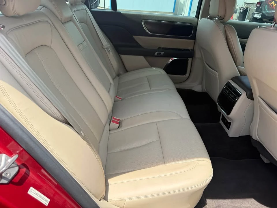 2017 Lincoln Continental 10th Gen - Image 10 of 19