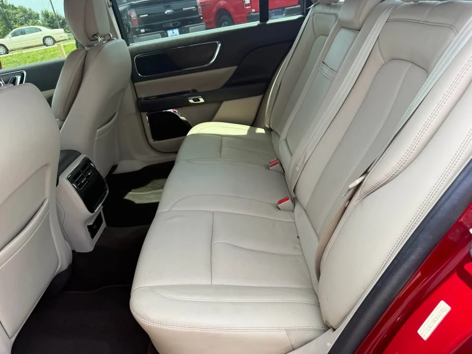 2017 Lincoln Continental 10th Gen - Image 11 of 19