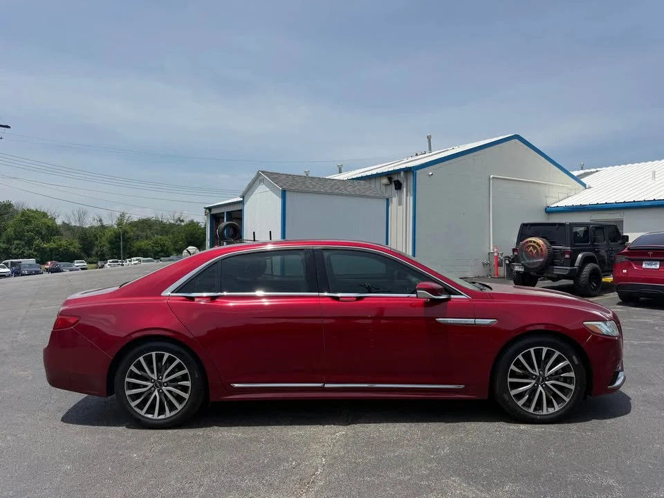 2017 Lincoln Continental 10th Gen - Image 8 of 19
