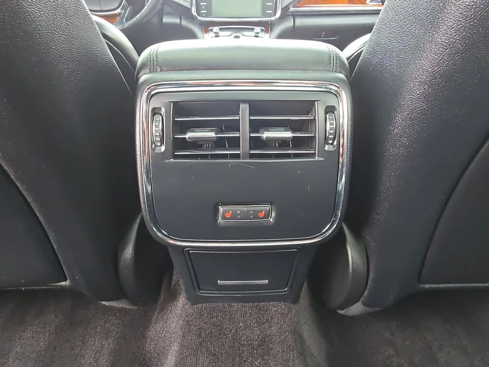 2017 Lincoln Continental 10th Gen - Image 9 of 12