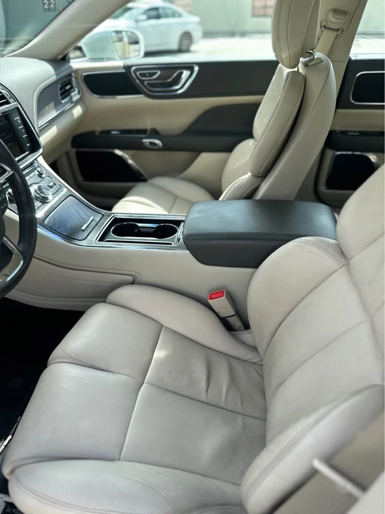 2017 Lincoln Continental 10th Gen - Image 11 of 19