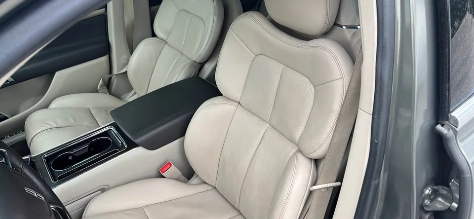 2017 Lincoln Continental 10th Gen - Image 10 of 13