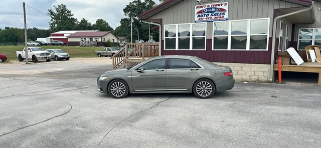2017 Lincoln Continental Select Sedan 4D