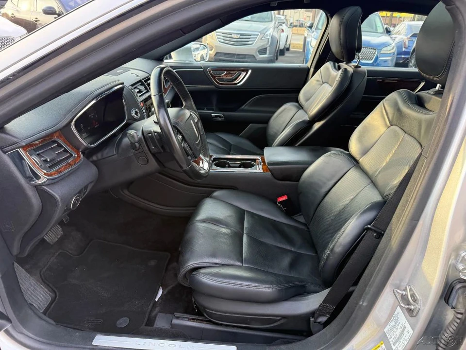 2017 Lincoln Continental 10th Gen - Image 14 of 21