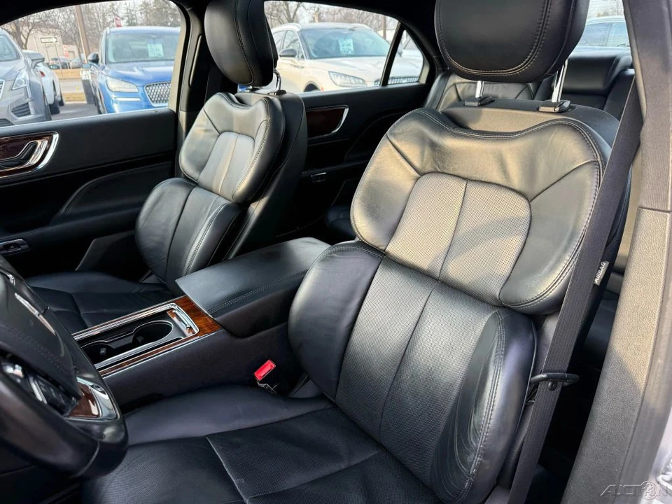 2017 Lincoln Continental 10th Gen - Image 15 of 21