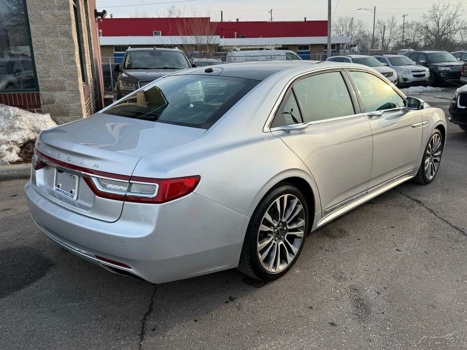 2017 Lincoln Continental 10th Gen - Image 5 of 12