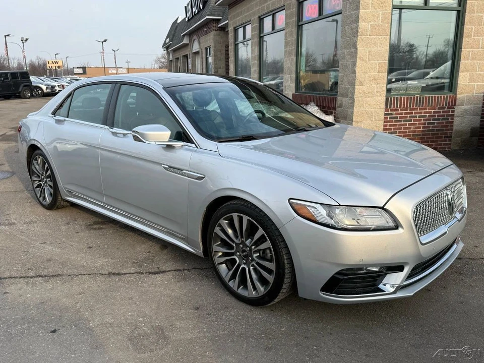 2017 Lincoln Continental 10th Gen - Image 3 of 12