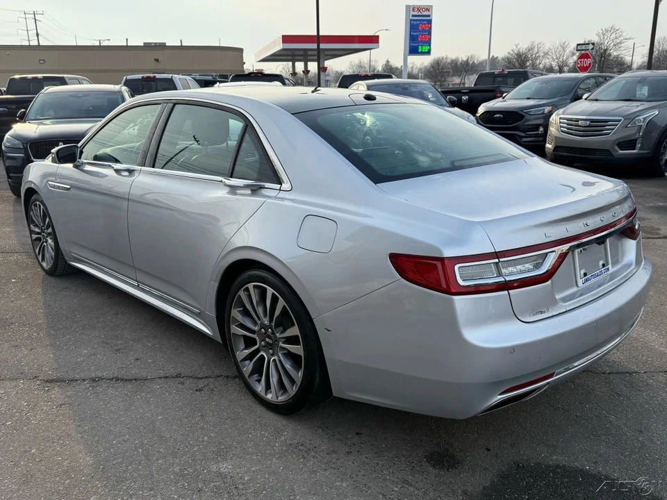 2017 Lincoln Continental 10th Gen - Image 7 of 12