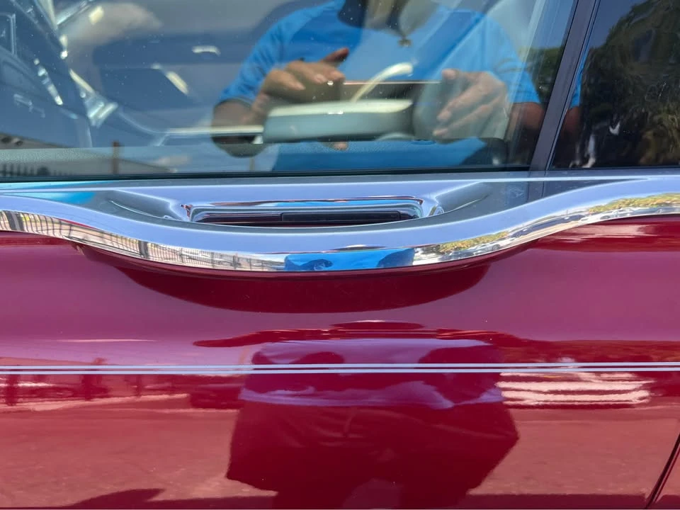 2017 Lincoln Continental 10th Gen - Image 5 of 11