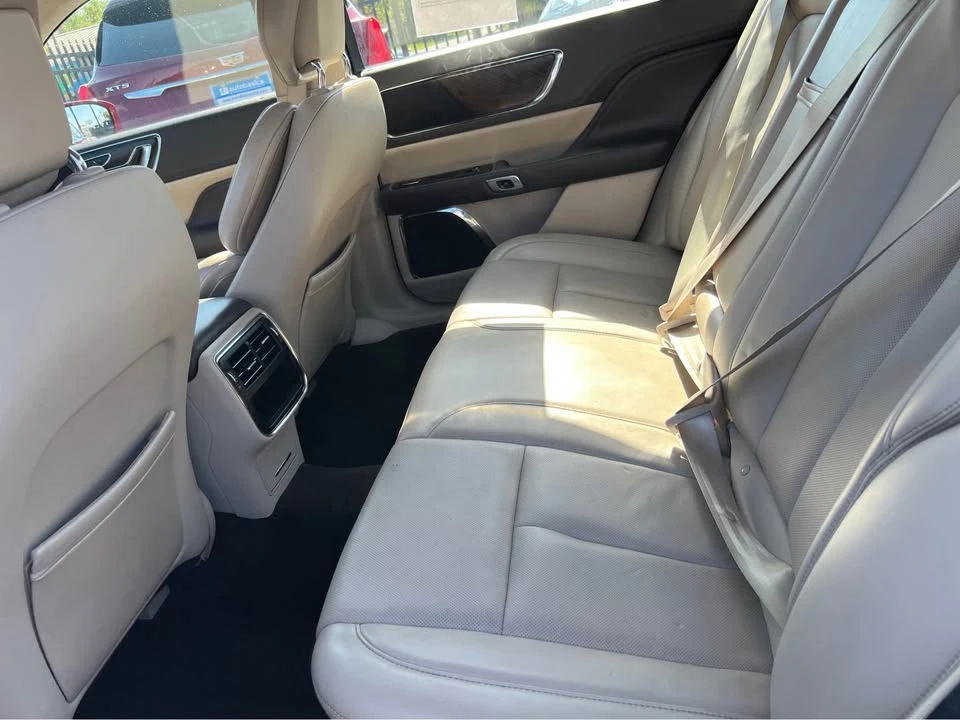 2017 Lincoln Continental 10th Gen - Image 11 of 11