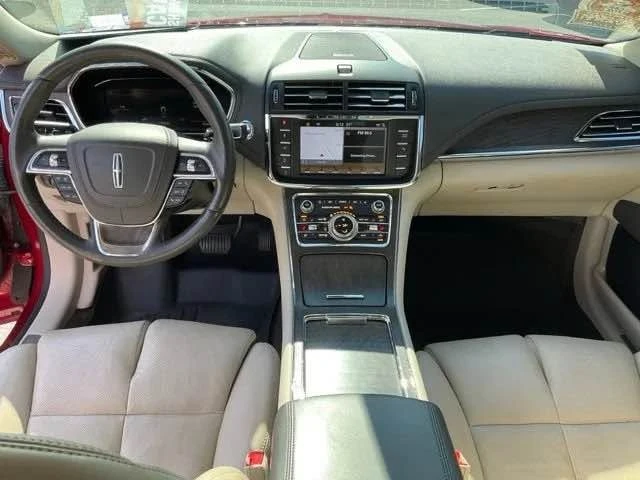2017 Lincoln Continental 10th Gen - Image 4 of 9