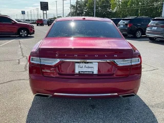 2017 Lincoln Continental 10th Gen - Image 8 of 9