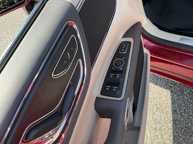 2017 Lincoln Continental 10th Gen - Image 5 of 9