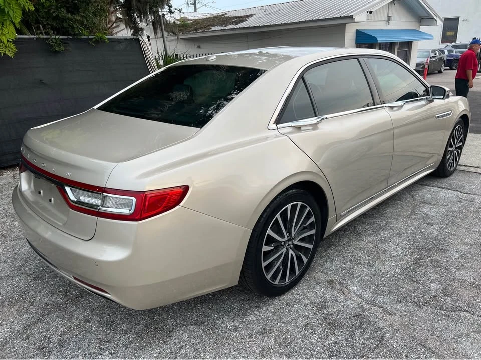 2017 Lincoln Continental 10th Gen - Image 3 of 10