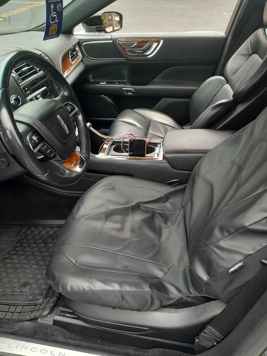 2017 Lincoln Continental 10th Gen - Image 6 of 6