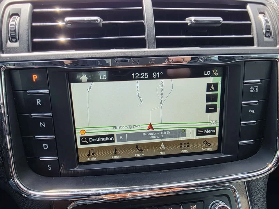 2017 Lincoln Continental 10th Gen - Image 9 of 20