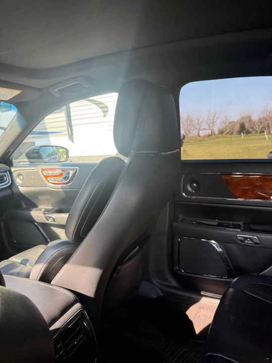 2017 Lincoln Continental 10th Gen - Image 5 of 20