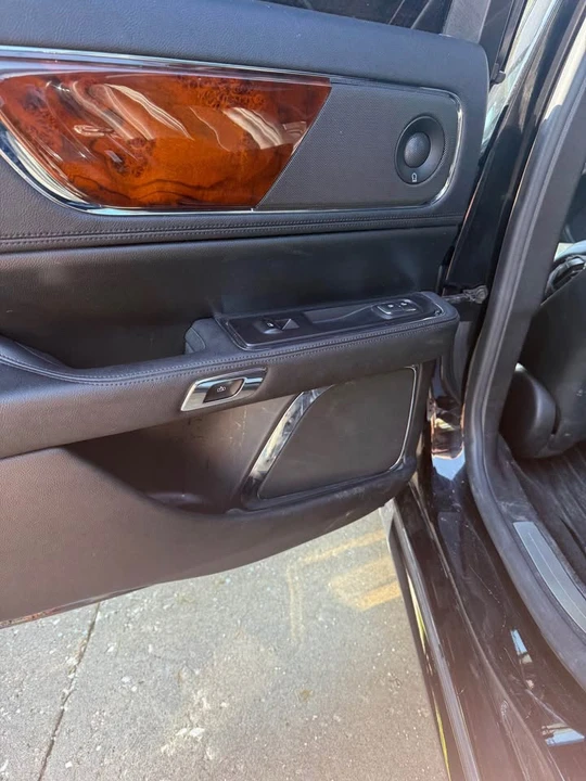 2017 Lincoln Continental 10th Gen - Image 9 of 20