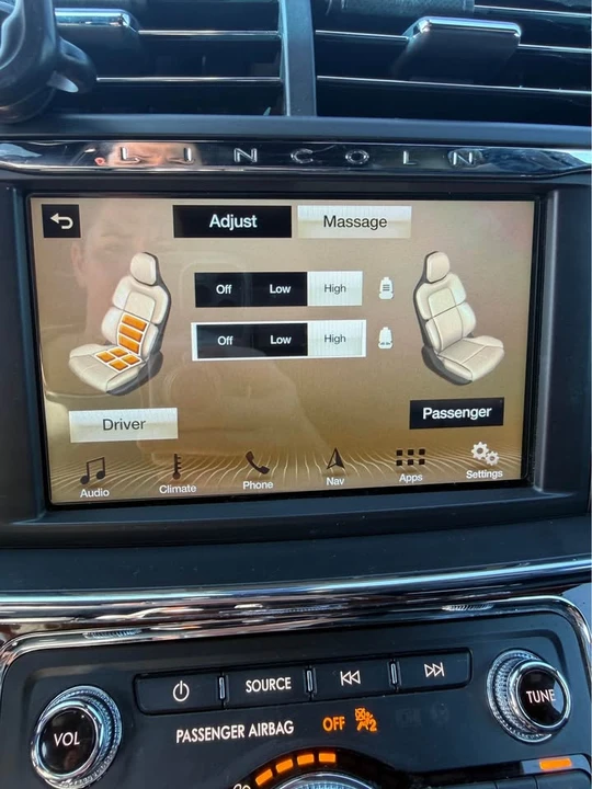 2017 Lincoln Continental 10th Gen - Image 17 of 20