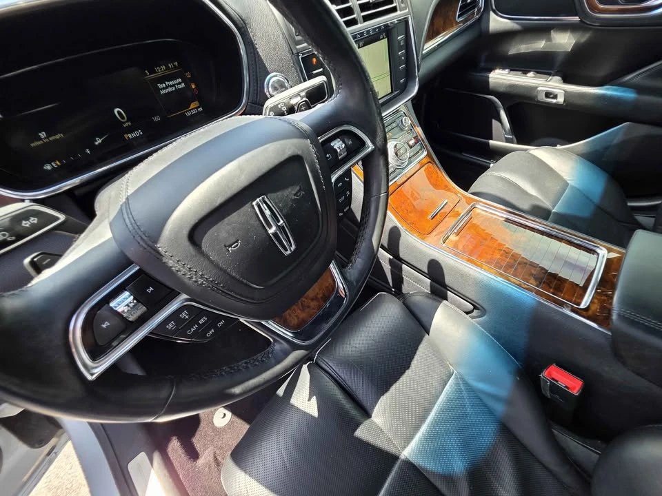 2017 Lincoln Continental 10th Gen - Image 19 of 20