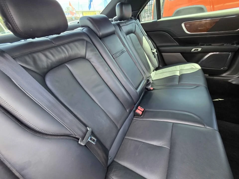 2017 Lincoln Continental 10th Gen - Image 16 of 20