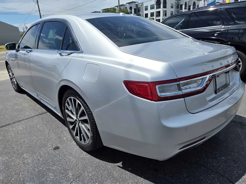2017 Lincoln Continental 10th Gen - Image 8 of 20