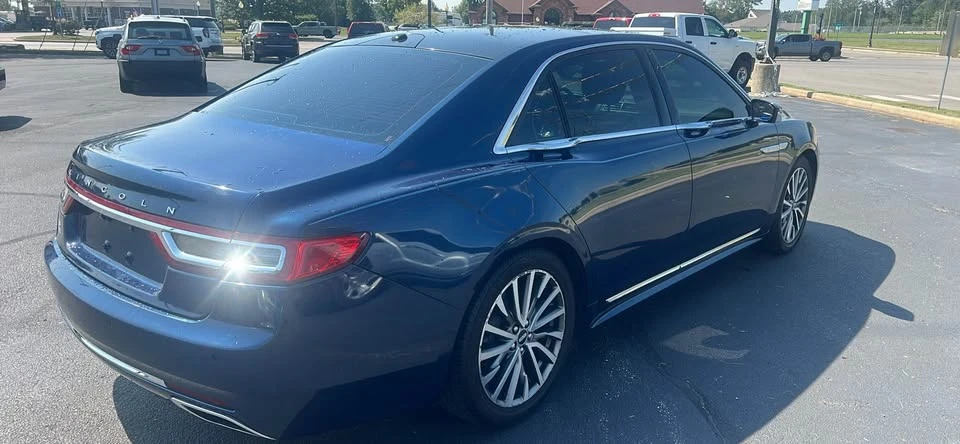 2017 Lincoln Continental 10th Gen - Image 4 of 6