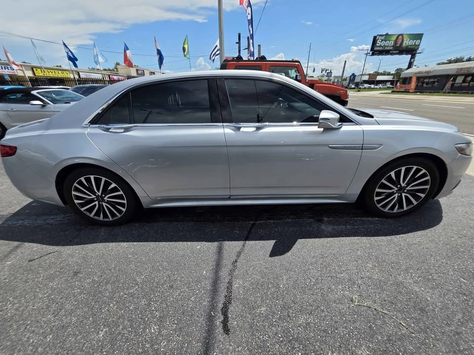 2017 Lincoln Continental 10th Gen - Image 4 of 20