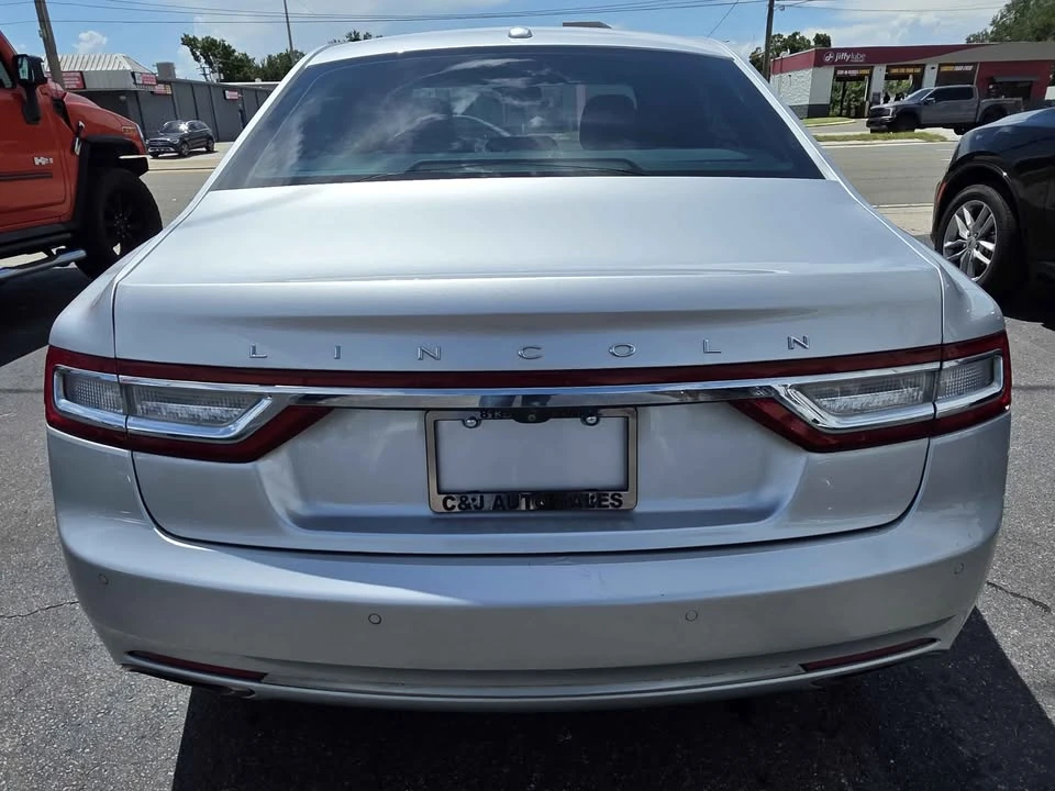 2017 Lincoln Continental 10th Gen - Image 7 of 20