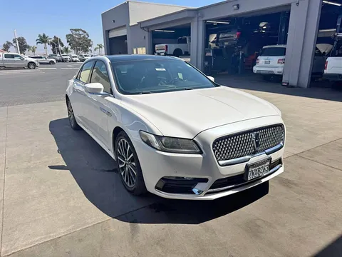 2017 Lincoln Continental Select Sedan 4D