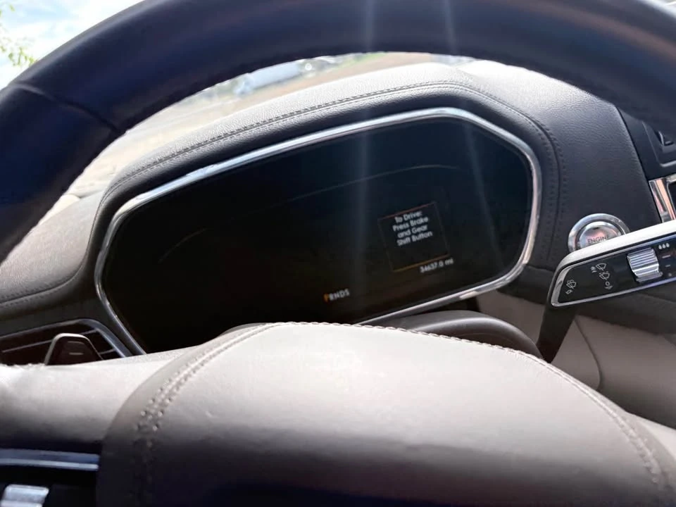 2017 Lincoln Continental 10th Gen - Image 3 of 12