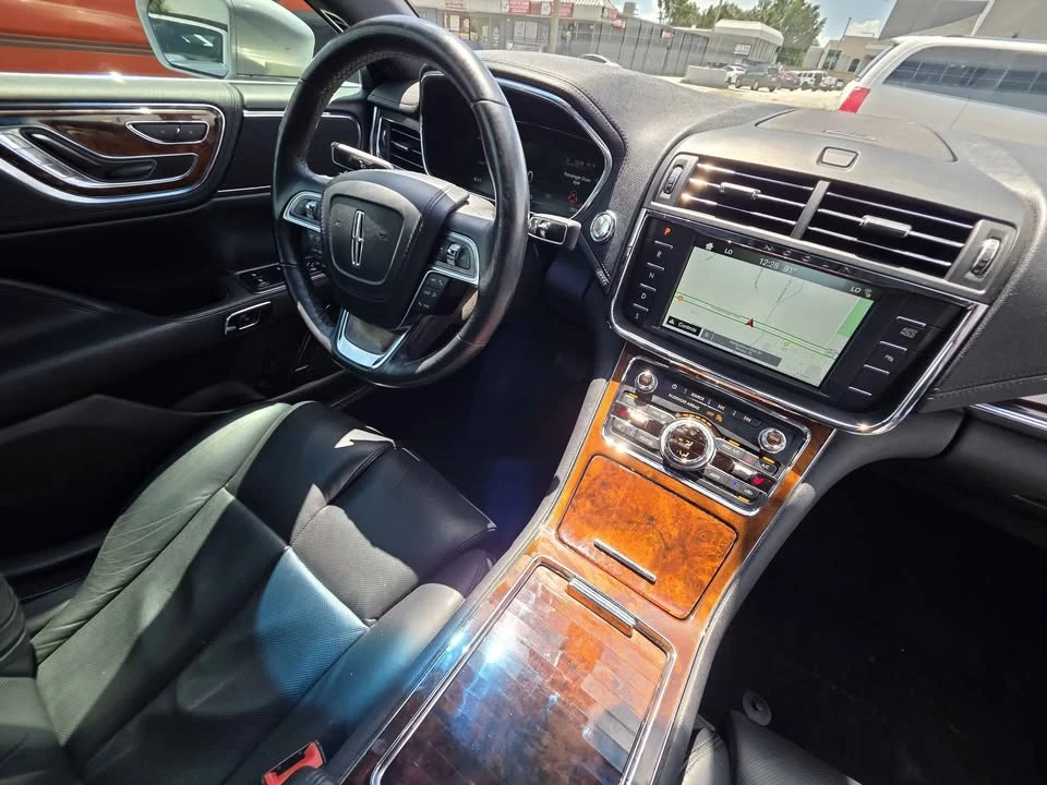 2017 Lincoln Continental 10th Gen - Image 12 of 20
