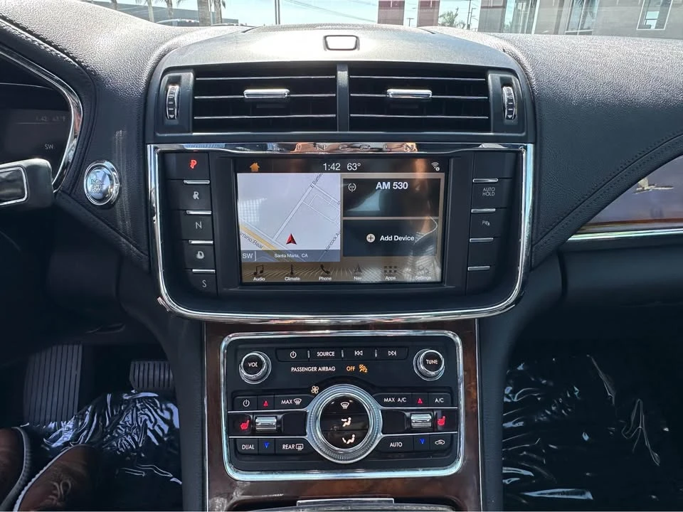 2017 Lincoln Continental 10th Gen - Image 15 of 18