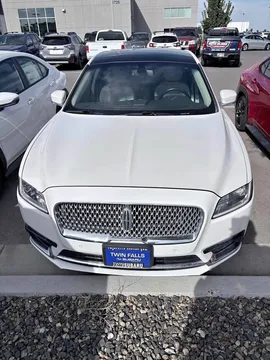 2017 Lincoln Continental Select Sedan 4D