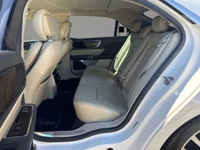 2017 Lincoln Continental 10th Gen - Image 6 of 8
