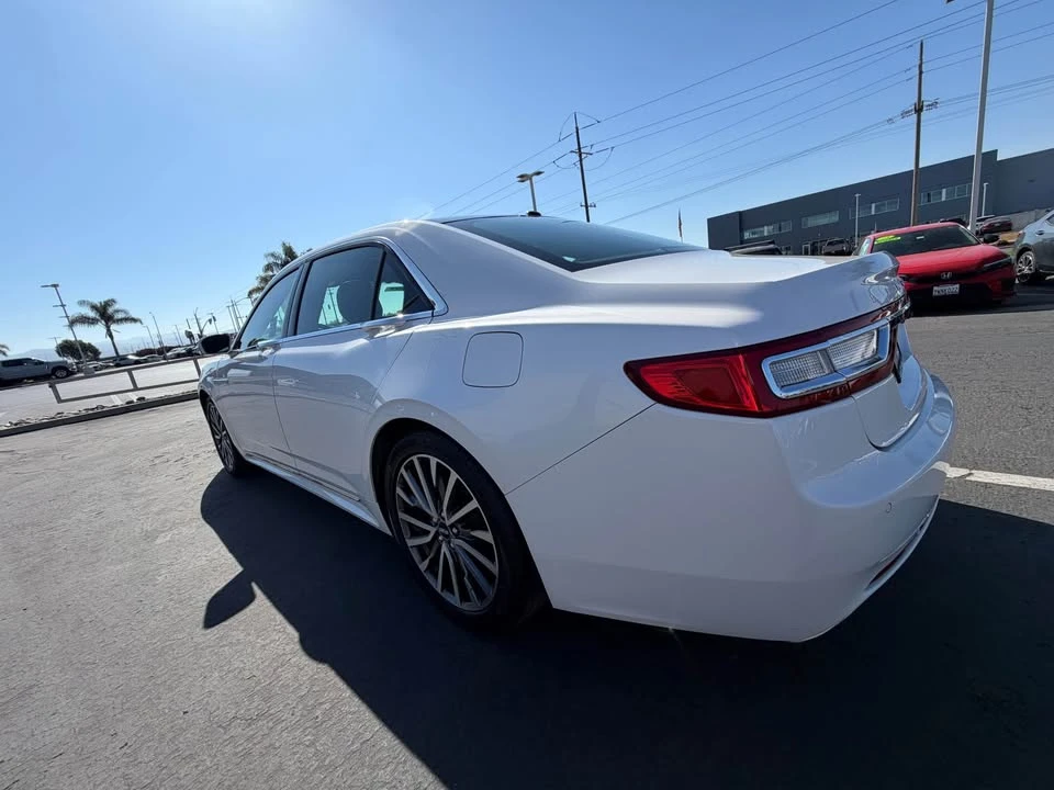 2017 Lincoln Continental 10th Gen - Image 4 of 15
