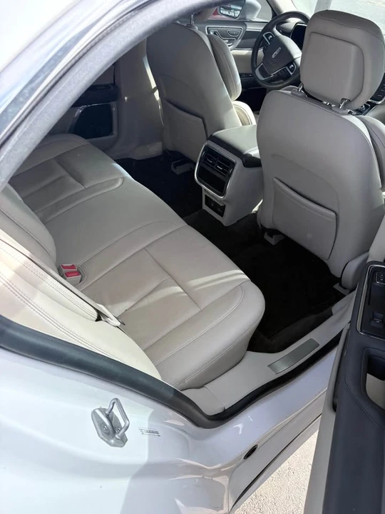 2017 Lincoln Continental 10th Gen - Image 6 of 12