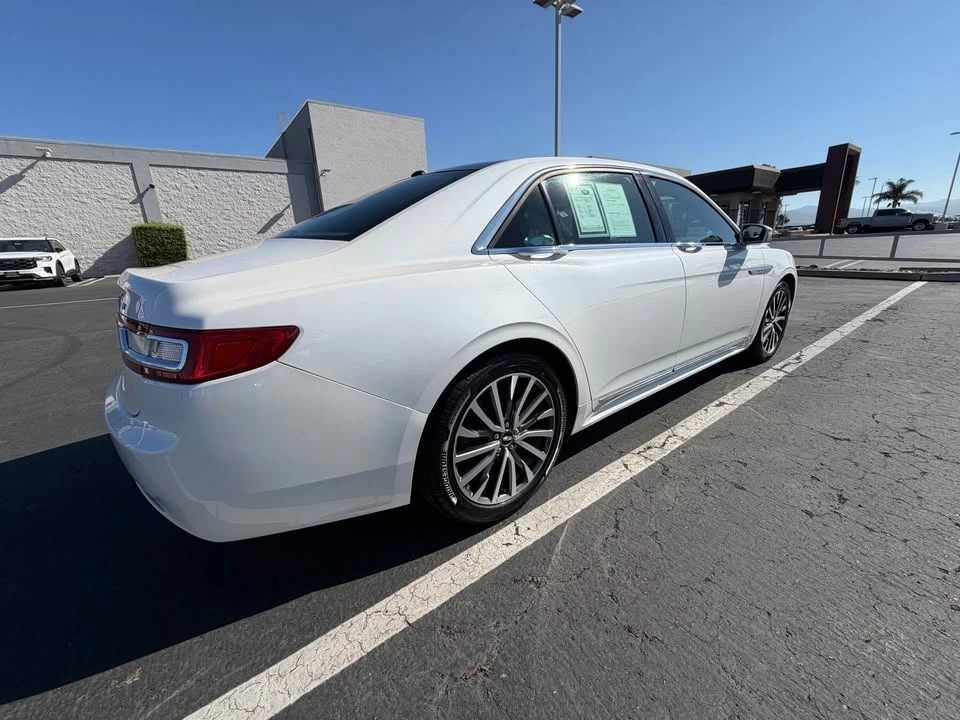 2017 Lincoln Continental 10th Gen - Image 3 of 15