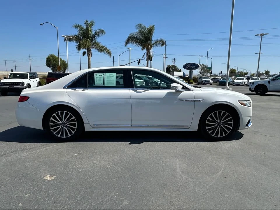 2017 Lincoln Continental 10th Gen - Image 4 of 18