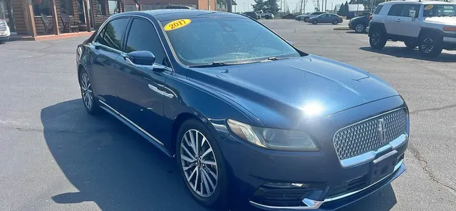 2017 Lincoln Continental Select Sedan 4D