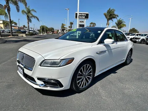 2017 Lincoln Continental Select Sedan 4D