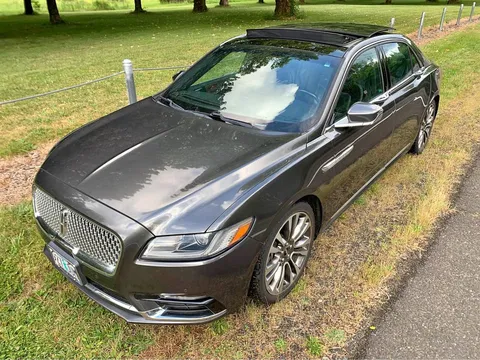 2017 Lincoln Continental Select Sedan 4D