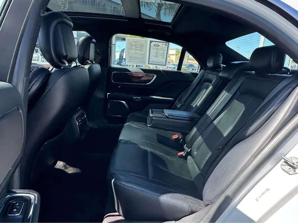 2017 Lincoln Continental 10th Gen - Image 16 of 18