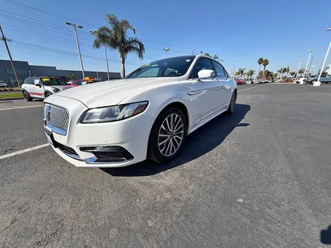 2017 Lincoln Continental Select Sedan 4D