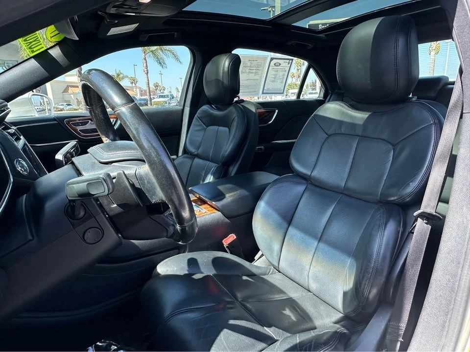 2017 Lincoln Continental 10th Gen - Image 10 of 18