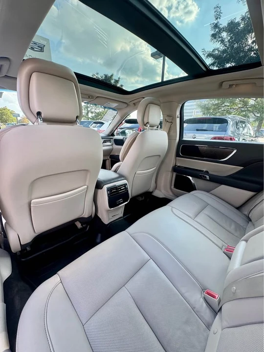 2017 Lincoln Continental 10th Gen - Image 6 of 7