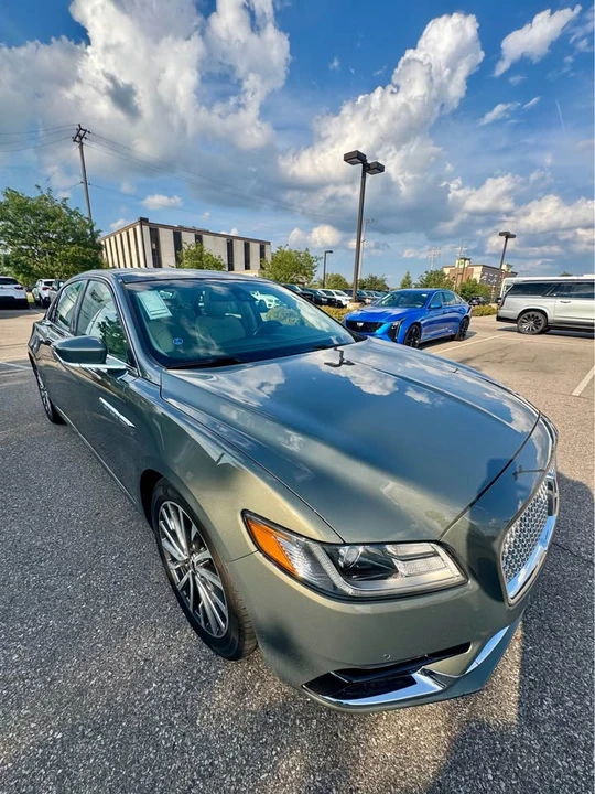 2017 Lincoln Continental 10th Gen - Image 3 of 7