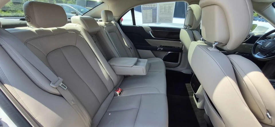 2017 Lincoln Continental 10th Gen - Image 4 of 6