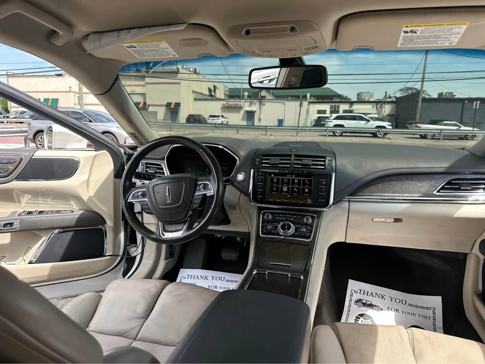 2017 Lincoln Continental 10th Gen - Image 12 of 16