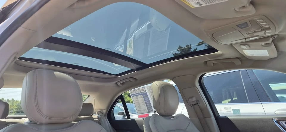2017 Lincoln Continental 10th Gen - Image 6 of 6